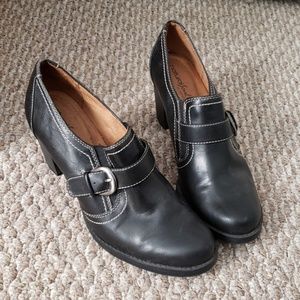 Black shoes with buckle